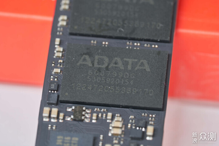 四颗粒大于两颗粒？XPG翼龙S150 PCIE5.0固态_新浪众测