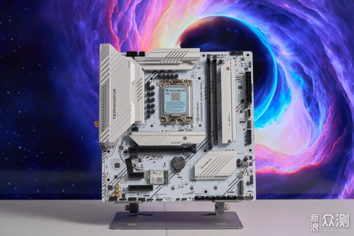 IPO后强到可怕？ I7 14700K R7 9700X游戏对比_新浪众测