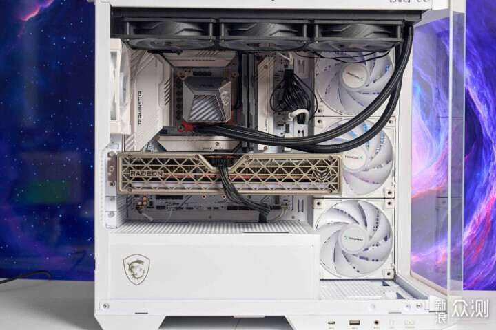 IPO后强到可怕？ I7 14700K R7 9700X游戏对比_新浪众测